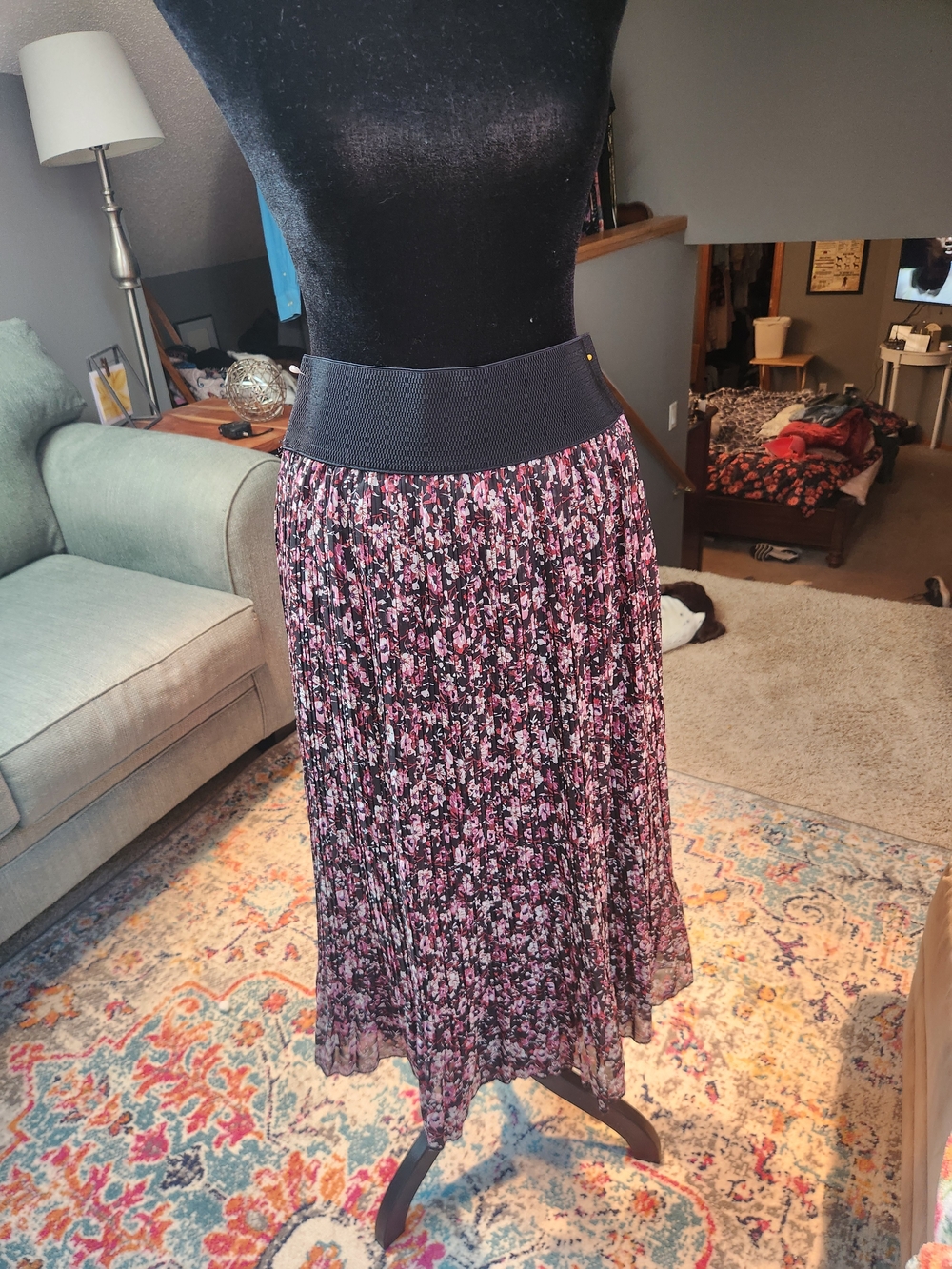 Metrowear Pleated Floral Midi Skirt in Pink and Black New! NWT Medium Pullon - Picture 2 of 10